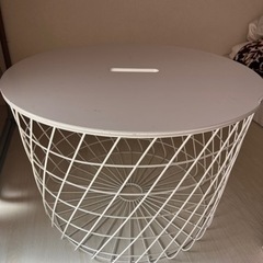 テーブル