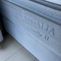 【決定しました。キャンセル待ちも多数につき終了します】大塚家具 レガリア クイーンサイズ マットレスとベッドの画像