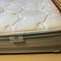 【決定しました。キャンセル待ちも多数につき終了します】大塚家具 レガリア クイーンサイズ マットレスとベッドの画像