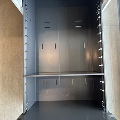 美品⭐︎オカムラ オフィス用家具 机の画像
