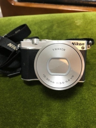 【お譲り先が決まりました】【ジャンク品】Nikon 1 J5