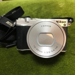 【お譲り先が決まりました】【ジャンク品】Nikon 1 J5