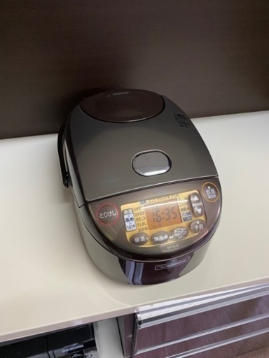 配送可能　保証付き　象印 IH炊飯器5.5合 ステンレス NP-VL10