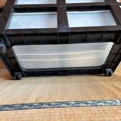 収納ケース（キャスター付き）の画像