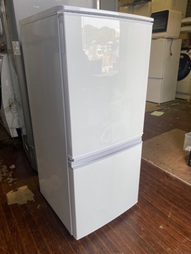 北九州市内配送可能　　シャープ 137L 2ドアノンフロン冷蔵庫 keyword キーワードホワイト SJ14E5KW