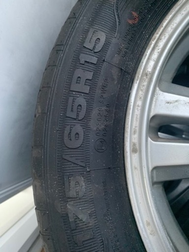 車のパーツ タイヤ、ホイール
