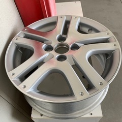 車のパーツ タイヤ、ホイール