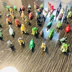 恐竜フィギュア  の画像