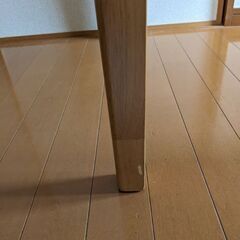 ダイニングテーブルの画像