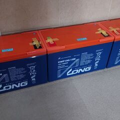 ★売約済み★キャンピングカー　最高性能ディープサイクルバッテリー（12V100Ah）　期待寿命１５年　CWP100-12N　中古品３本トリプルの画像