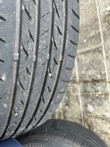 車のパーツ タイヤ、ホイール