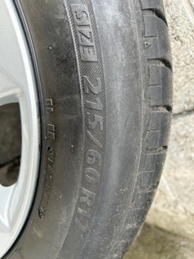 車のパーツ タイヤ、ホイール