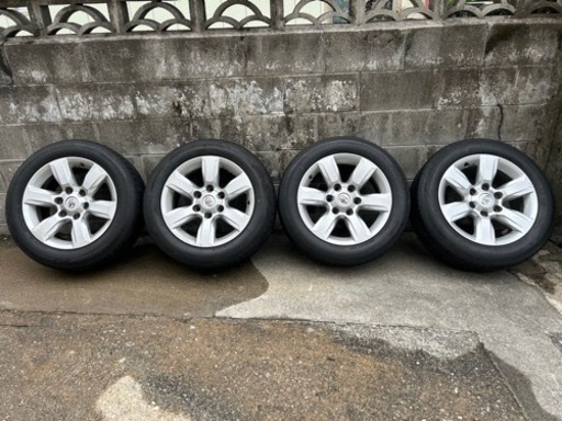 車のパーツ タイヤ、ホイール