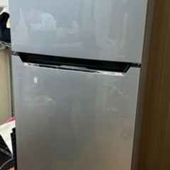 Hisense 2ドア冷蔵庫  227L