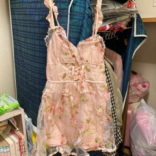 リズリサ等ギャル服　10万円分ダンボール一箱分