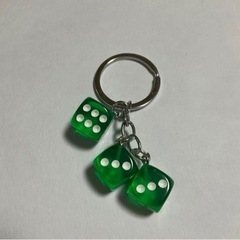 サイコロキーホルダー　グリーン