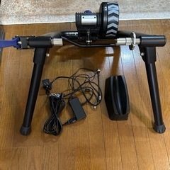 WAHHOO KICKR SNAPインドアサイクルトレーナーの画像
