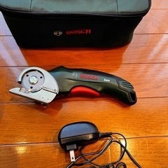 ボッシュ(BOSCH) コードレスマルチカッター (充電器・布製...