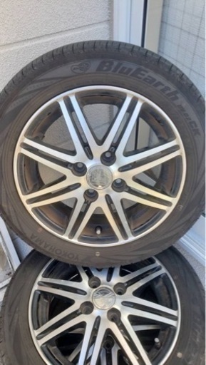 車のパーツ タイヤ、ホイール