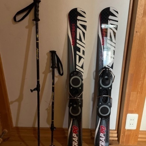 早い者勝ち☆ スキー板セット　ステッキ付き