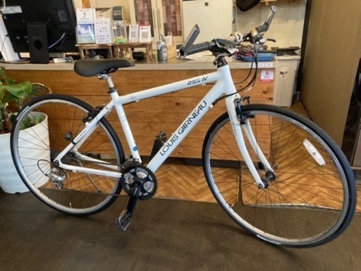 【LOUIS GARNEAU RSR-lV  前後タイヤ新品！】アルミフレーム　3×8速　700×28cクロスバイク　ホワイト