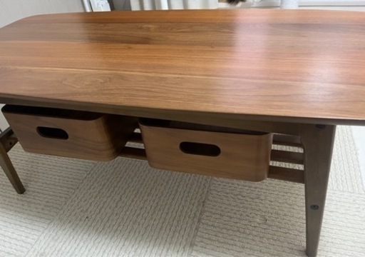 取引中　ローテーブル