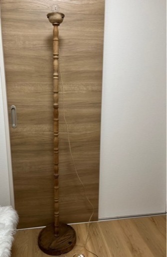 お譲り先決まりました木製フロアランプ