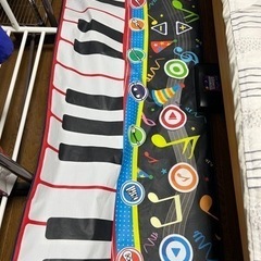 コストコ　ピアノ鍵盤おもちゃ
