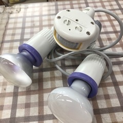 無料！センサーライト・白熱電球100Ｗ×2◆動作確認済◆屋外・屋内用【こちらは店舗です。浜村鹿野温泉ICから3分 買取本舗 宮本リサイクル 営業時間９～１９時 定休日水曜日】の画像