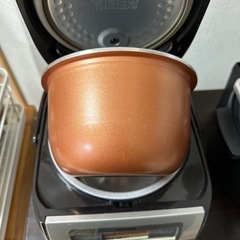 TOSHIBA炊飯器　3合の画像