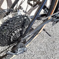 Cannondale Topstone 4（トップストーン 4）グラベルロード　2021年モデル　※リアラック・パニアバック付きの画像