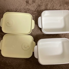 ピーターラビット　タッパーの画像