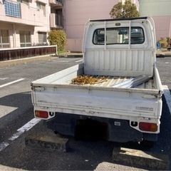 決まりました🎉神奈川県相模原市のお客様💡車検付き！距離8万km！！4WD！5MTスバルサンバートラック🛻軽トラの画像