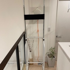 ぶら下がり健康器（懸垂マシン）