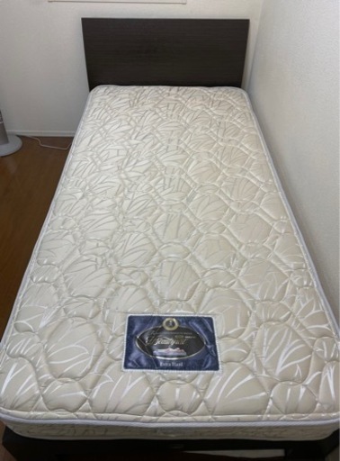 シモンズ　シングルベッド　ベッドフレームとマットレス【決まりました】