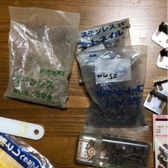 キッチン取り付け用ビス金具   ステンレスコートネイル サッシビス ステンレス針金 コーキング落としヘラ1本 刷毛s30(ナフコ)セットの画像