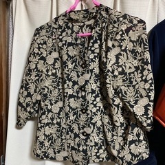 服/ファッション パーカー レディース