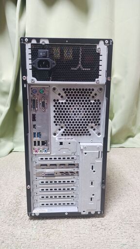 ゲーイングPC　i7-6700,ssd 480gb,HDD 1TB,8Gb メモリー．モニター付き