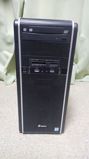 ゲーイングPC　i7-6700,ssd 480gb,HDD 1TB,8Gb メモリー．モニター付き