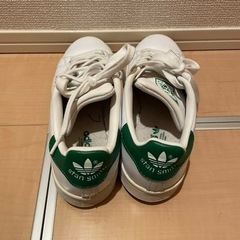 adidas アディダススタンスミス スニーカーの画像