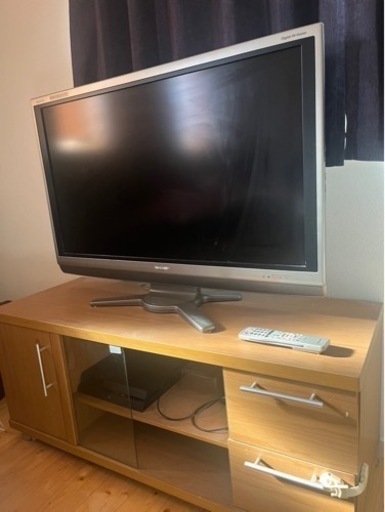 （商談中）テレビとテレビ台