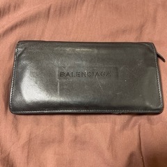 バレンシア長財布