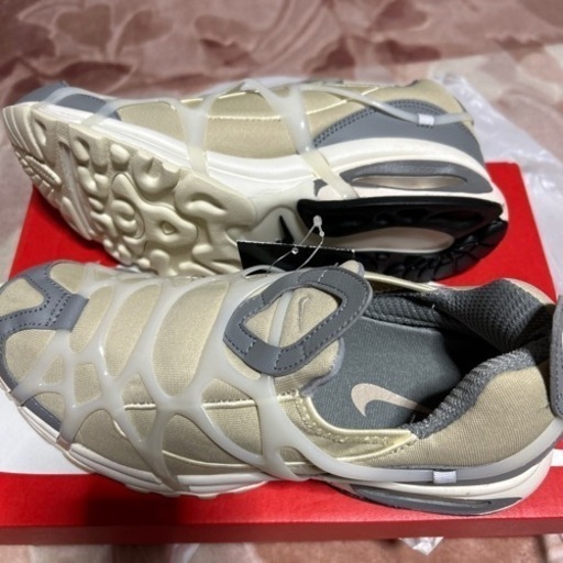 正規品‼️新品‼️NIKE、AIR,KUKINI27.5cmアイボリーとグレーのコンビ‼️箱ありで〜す‼️