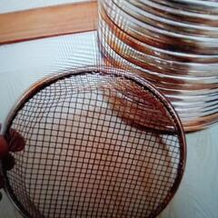 超超超激安♦️1人前用の紙鍋用の丸金網かご22個♦️ミニコンロ用♦️かなりお値打ちにお譲り致します♦️除菌清掃済み♦️送料込みです♦️の画像