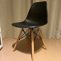 イームズチェア ブラック　