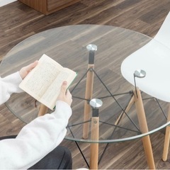 美品お届け可能　椅子付きお値引き相談可能の画像