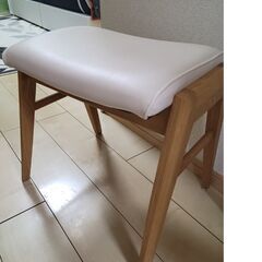 ニトリ 木製スツール（商品名：ダイニングスツール(ロレイン3 L...