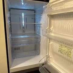 シャープ　冷蔵庫　ブラウンの画像