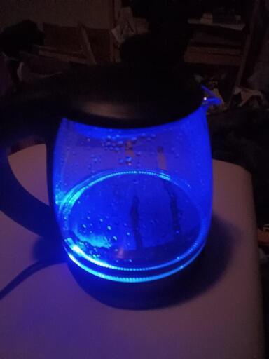 電気湯沸し器
