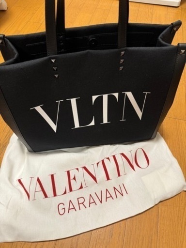 【半額】ヴァレンティノ　　トートバック　VALENTINO ブランドバッグ